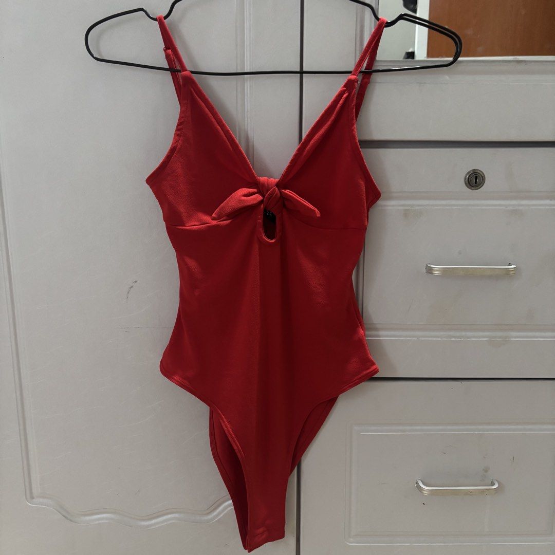 H&M Crepe Bow Red Bodysuit (Category: Sleeveless) located in Binan City. Submitted by mypreloved_haul (Listing ID 1464173851, Image 1). Description: LAST PRICE POSTED! FOR SURE BUYERS ONLY..