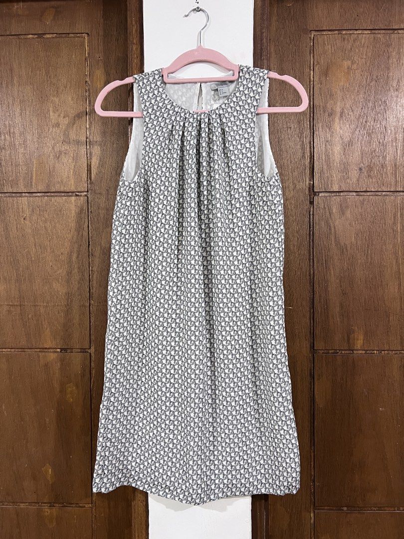 H&M Dress (Category: Dresses) located in Bacoor. Submitted by pktd10 (Listing ID 1464268955, Image 2). Description: .