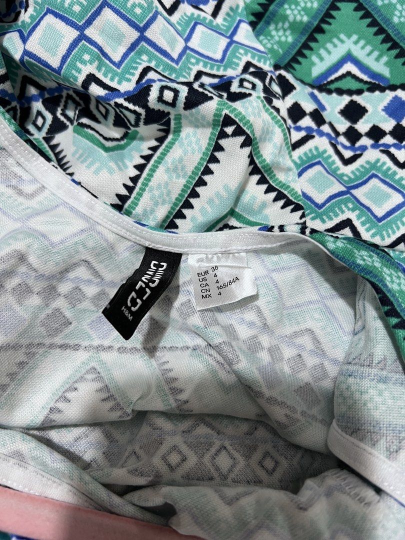 H&M Dress (Category: Dresses) located in Bacoor. Submitted by pktd10 (Listing ID 1464271062, Image 3). Description: .