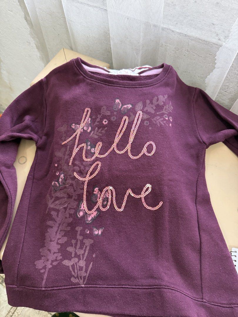H&M Girls' Tops Bundle - Sizes 4-6Y (Category: Babies & Kids Fashion) located in Cabuyao City. Submitted by arral (Listing ID 1464236462, Image 2). Description: - Bundle of 3 H&M girls' tops - Size: 4-6Y - Plum sweatshirt with ' love' sequin detail and butterflies - Grey long-sleeved top with butterfly and 'follow me to the stars' graphic - White long-sleeved top with red and blue stripes.