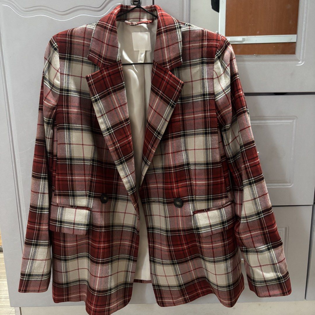 H&M Premium Red Plaid Oversize Blazer (Category: Coats, Jackets and Outerwear) located in Binan City. Submitted by mypreloved_haul (Listing ID 1464172091, Image 1). Description: LAST PRICE POSTED! FOR SURE BUYERS ONLY! .