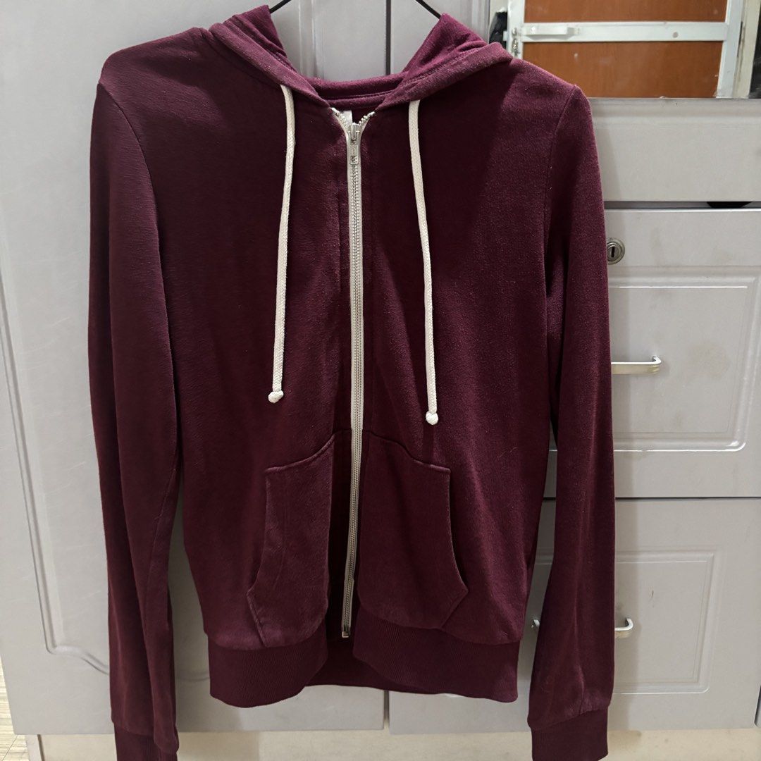 H&M Zipup Maroon Hoodie Jacket (Category: Coats, Jackets and Outerwear) located in Binan City. Submitted by mypreloved_haul (Listing ID 1464171858, Image 1). Description: LAST PRICE POSTED! FOR SURE BUYERS ONLY..