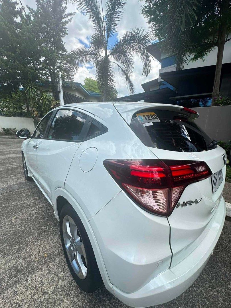 Honda HR-V 1.5 (A) (Category: Used Cars) located in Quezon City. Submitted by tanniecartz (Listing ID 1464263649, Image 1). Description: Year Model: 2015 Brand/Make: Honda HRV S-CUV: gas AT or MT: AT Mileage: Complete Docs Yes or No:yes Issue: none 1st owner or 2nd: 1st Location: east greenhills wackwack mandaluyong city Reason to sell: upgrading to EV Plate ending 8.