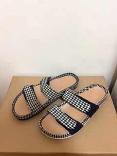 (Category: ) located in . Submitted by francine.closet (Listing ID 1464296982, Image 1). Description: .