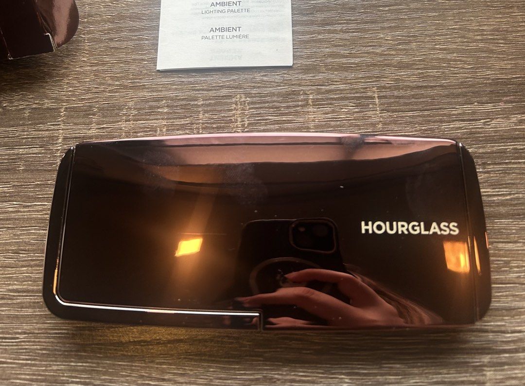 Hourglass Ambient Lighting Palette Lumiere (Category: Makeup) located in Manila. Submitted by gabbiescloset (Listing ID 1464160848, Image 3). Description: - Hourglass Ambient Lighting Palette - Includes three shades: Dim Light, Incandescent Light, and Radiant Light - Perfect for achieving a subtle, luminous glow - Comes with original packaging and instructions - BRAND NEW UNUSED RF: I have too much makeup.