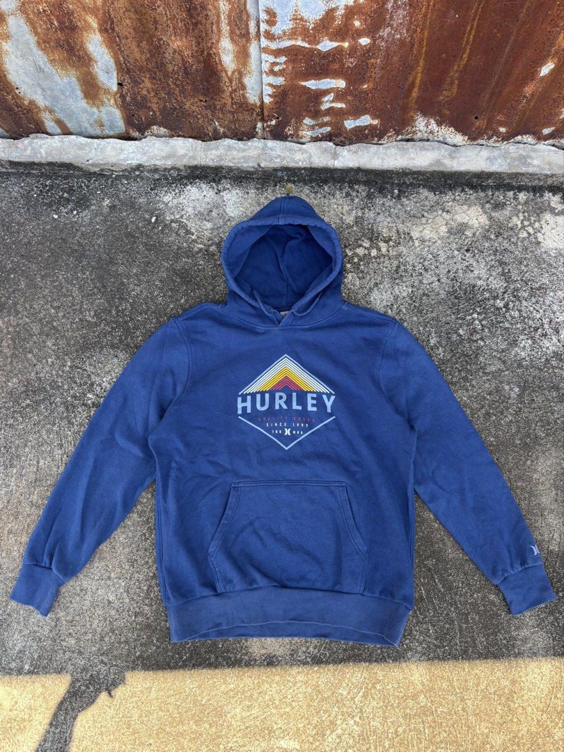 Hurley hoodie (Category: Hoodies) located in Manila. Submitted by chazzxxx (Listing ID 1464179502, Image 1). Description: Hurley hoodie Size: L28 W23 As new, no issue Color rate: 9/10.