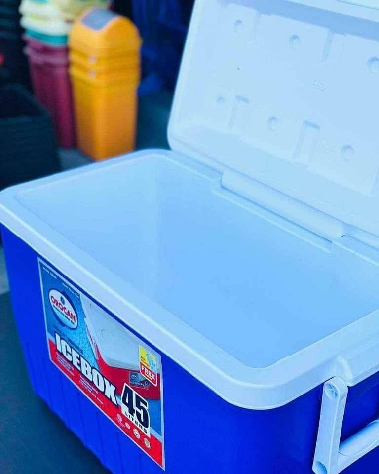 Ice Box 45 Liters (Category: Looking For) located in Manila. Submitted by redonlineshop (Listing ID 1464178704, Image 2). Description: ICE BOX OROCAN 45liters ₱1500 ON HAND BRAND NEW Mode of Payment: Gcash,COD Same day delivery PM for orders and inquiries.