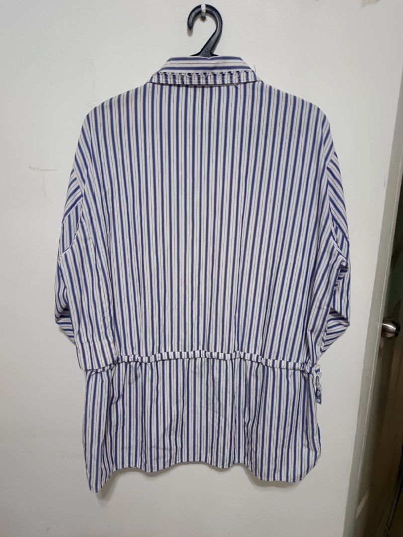 INITIAL STRIPE (Category: Longsleeves) located in Dasmarinas. Submitted by jessputrages (Listing ID 1464282185, Image 2). Description: For sale Initial Stripe Excellent condition No issue 800 plus shipping fee Pm for more details.