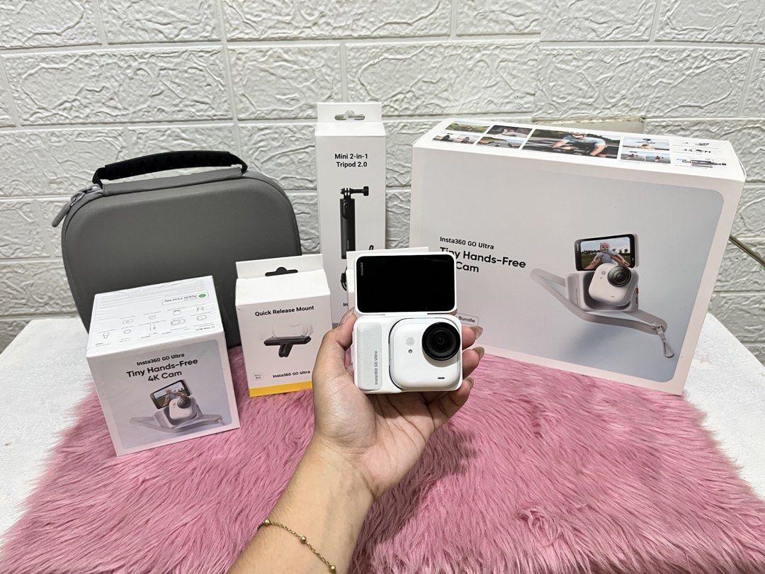 Insta360 Go Ultra (Category: Cameras) located in Calamba. Submitted by _kryzel (Listing ID 1464280115, Image 2). Description: For sale❗️ Insta360 Go Ultra Creator Bundle Reason for selling: magpapalit ng new camera or iPad Details: • Brand new | 8 months old • Original price ₱28,990 • With original receipt • With service warranty • No SD card included Inclusions: • Free hard case • Complete accessories • With cable charger.