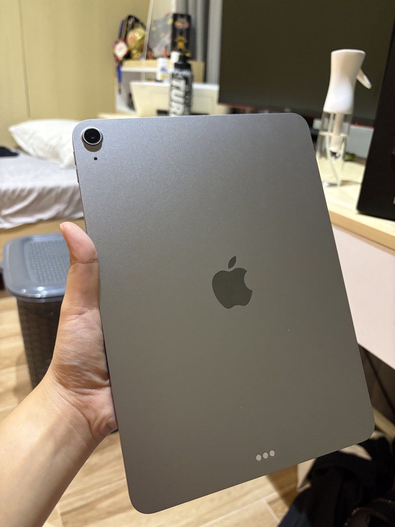 Ipad air m3 256gb (Category: iPad) located in Manila. Submitted by gieshack (Listing ID 1464173968, Image 1). Description: .