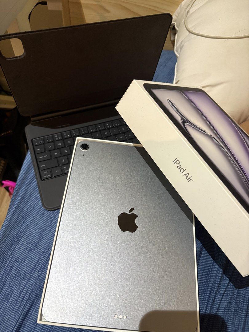 Ipad air m3 256gb (Category: iPad) located in Manila. Submitted by gieshack (Listing ID 1464173968, Image 3). Description: .