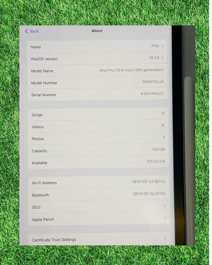 Ipad pro 12.9 m2 128gb gray bundle with apple pencil 2 (Category: iPad) located in Cainta. Submitted by mari0928 (Listing ID 1464242177, Image 1). Description: Second Hand! Ipad Pro 12.9 M2 128gb with Apple Pencil 2 ₱3x,xxx #ipadpro #pencil2.