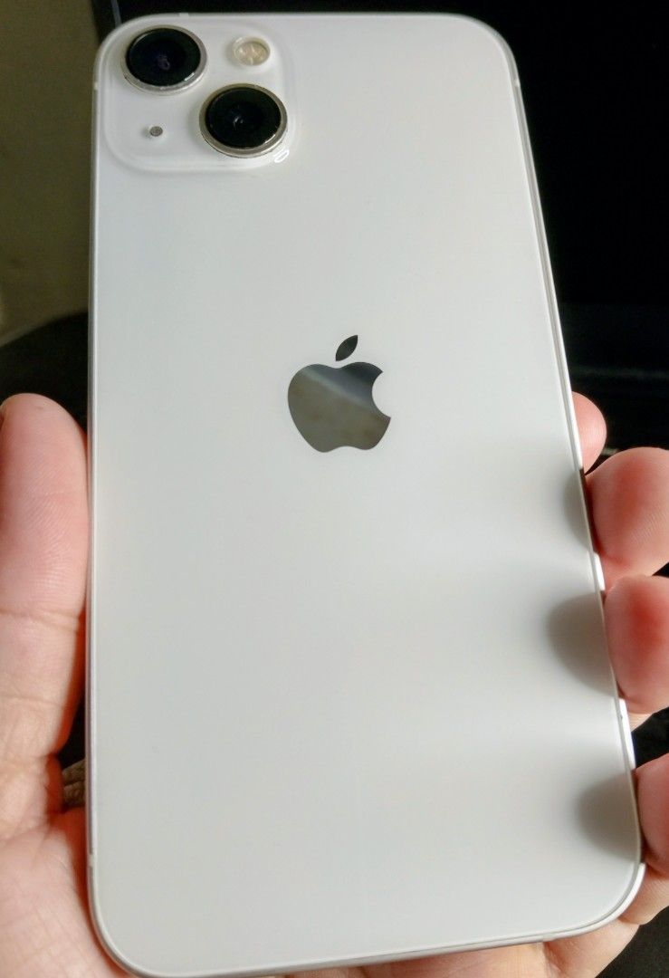 iphone 13 (Category: iPhone 13 Series) located in Paranaque City. Submitted by legitmico (Listing ID 1464188997, Image 1). Description: Iphone 13 128GB working face id malinaw camera back and front makinis wifi and hotspot used only.