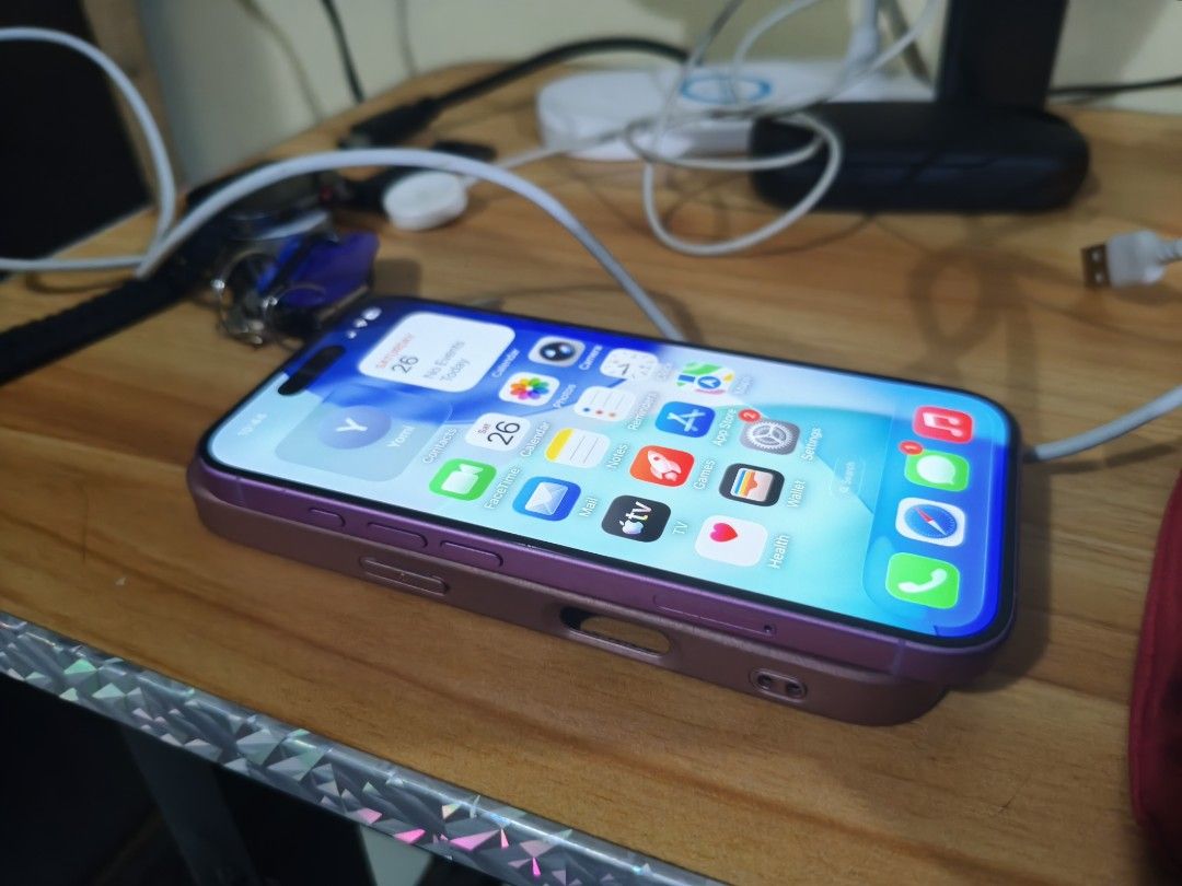 Iphone 16 256 (Category: iPhone 16 Series) located in Manila. Submitted by tommiboi (Listing ID 1464291439, Image 1). Description: Cable charger Box (will check) 1st owner lady user.