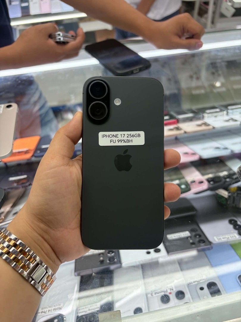 Iphone 17 256gb 100% FU NTC No issue All working (Category: iPhone 17 Series) located in San Juan City. Submitted by keannagadgetph (Listing ID 1464142039, Image 1). Description: Available for today's. Iphone 17 256gb 99% bh Factory unlock 95% Makinis temp charger NTC approved Accepting swap / Trade in / installment / walk in For fast transaction 09777177470 look for alyanna Fb page : javeds gadget shop.