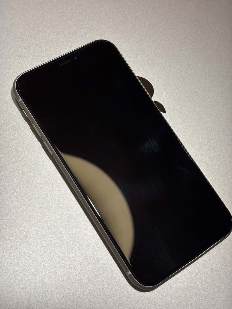 iphone xr 128gb whit (Category: iPhone X Series) located in Quezon City. Submitted by dcltrrr8 (Listing ID 1464244654, Image 1). Description: iphone xr 128gb white ‼️X sensi‼️ — changed lcd — naka lift ng konti yung lcd — no true tone — lock button not working — 69% batt health rfs: hasn’t been used in a long time mod: lalamove or ggx loc: antipolo, rizal.