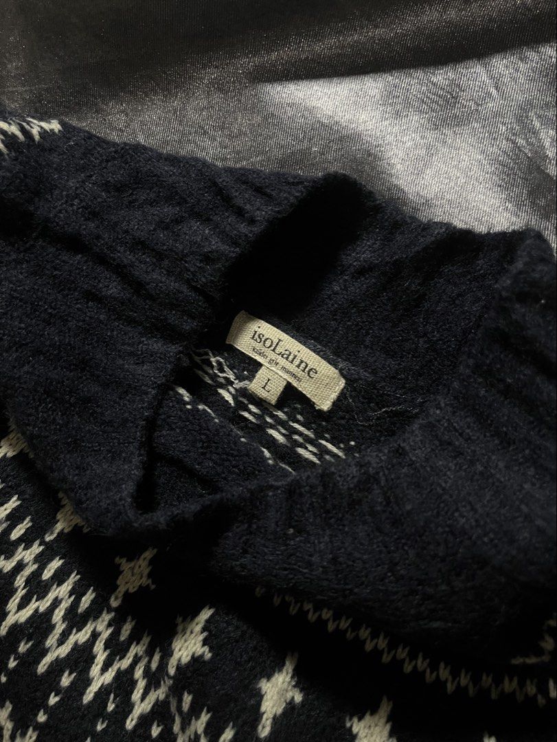 Isolaine Fair Isle Knit Sweater (Category: Longsleeves) located in Cavite. Submitted by bellewii (Listing ID 1464285324, Image 3). Description: - Black sweater by Isolaine - Cream fair isle pattern on neckline and cuffs - Long sleeves - Mock neck - Size L - Cozy knit material.