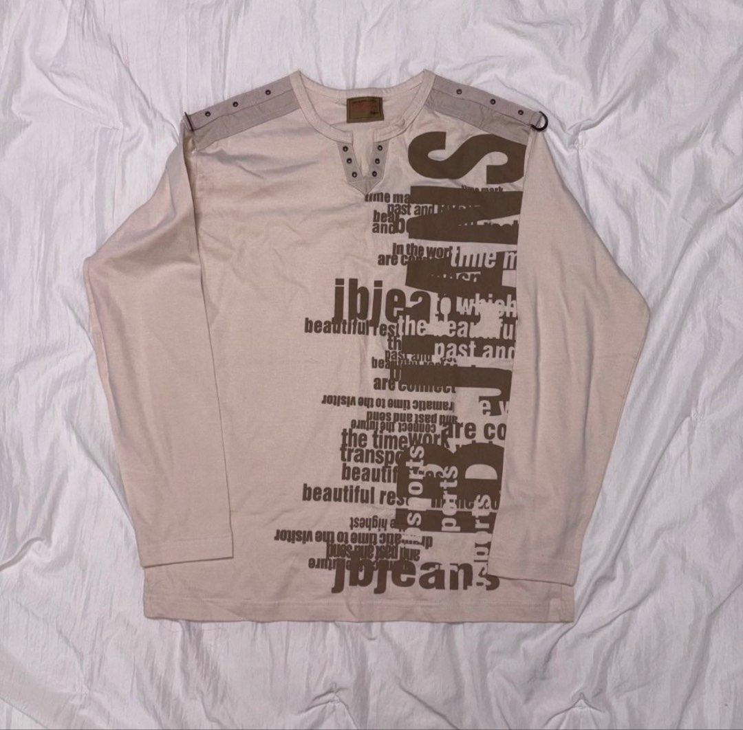Jabez Y2K Longsleeve (Category: Coats, Jackets and Outerwear) located in Mandaluyong City. Submitted by de_keein (Listing ID 1464258308, Image 1). Description: Jabez L Chest: 22 length: 28.