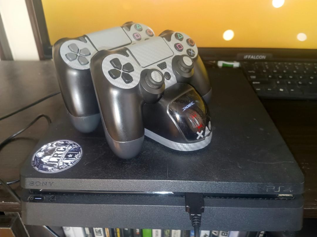 Jailbreak Ps4 Slim 500gb 2 controllers replica Charging dock (Category: PlayStation) located in Caloocan City. Submitted by jomel_20 (Listing ID 1464276408, Image 3). Description: Jailbreak Ps4 Slim 500gb 2 controllers replica Charging dock Kumpleto na gagamitin nalang Minor physical issue, Lamat Maluwag R2 Ng Isang controller pero no technical or performance issue, smooth pa sa smooth .