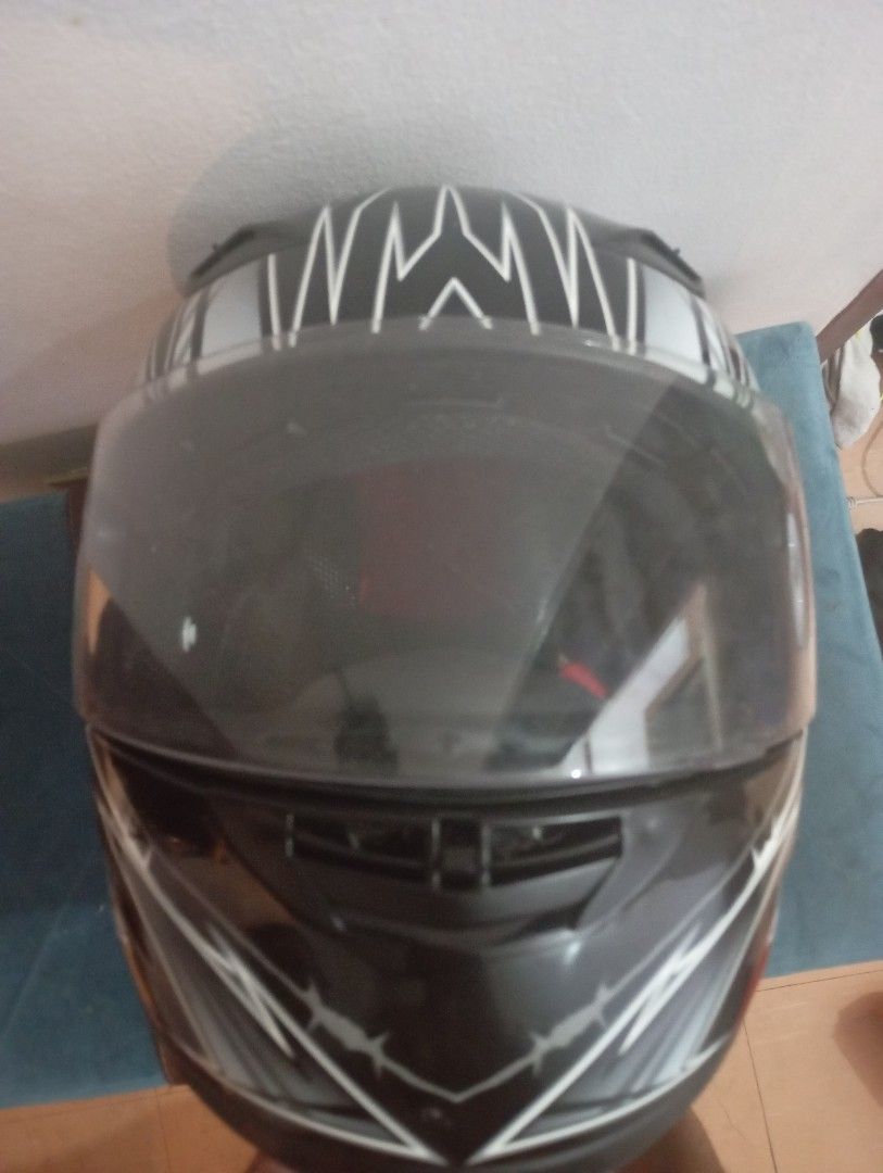 Japan full face helmet (Category: Other Sports Equipment and Supplies) located in Las Pinas. Submitted by the_recycle_shop (Listing ID 1464157594, Image 2). Description: Item from japann Good condition Large size.