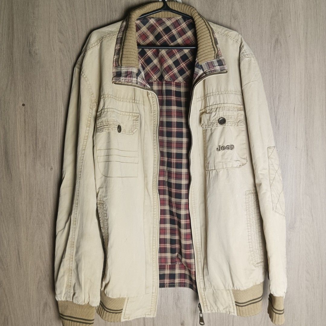 JEEP Jacket (Category: Coats, Jackets and Outerwear) located in Manila. Submitted by sirr_mikee (Listing ID 1464220934, Image 1). Description: .