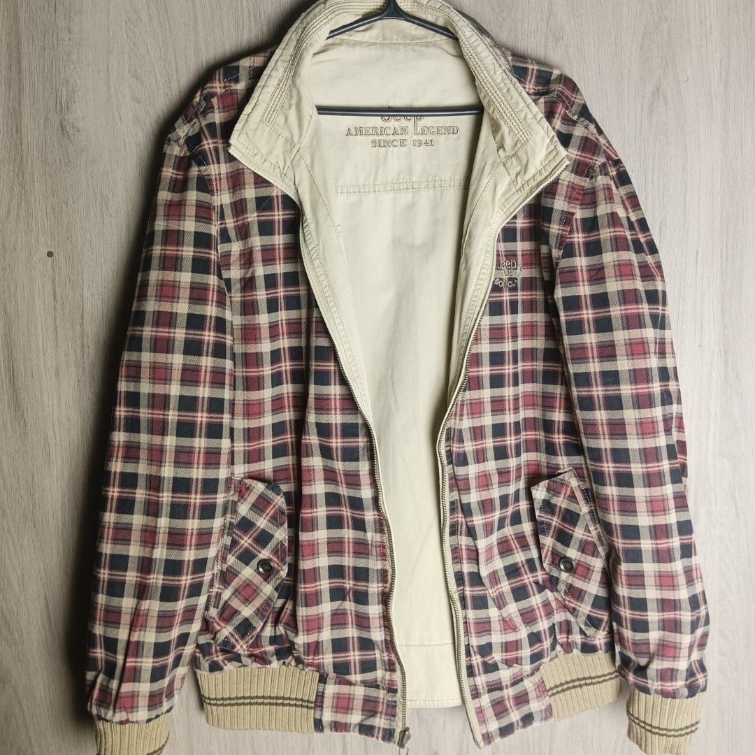 JEEP Jacket (Category: Coats, Jackets and Outerwear) located in Manila. Submitted by sirr_mikee (Listing ID 1464220934, Image 3). Description: .