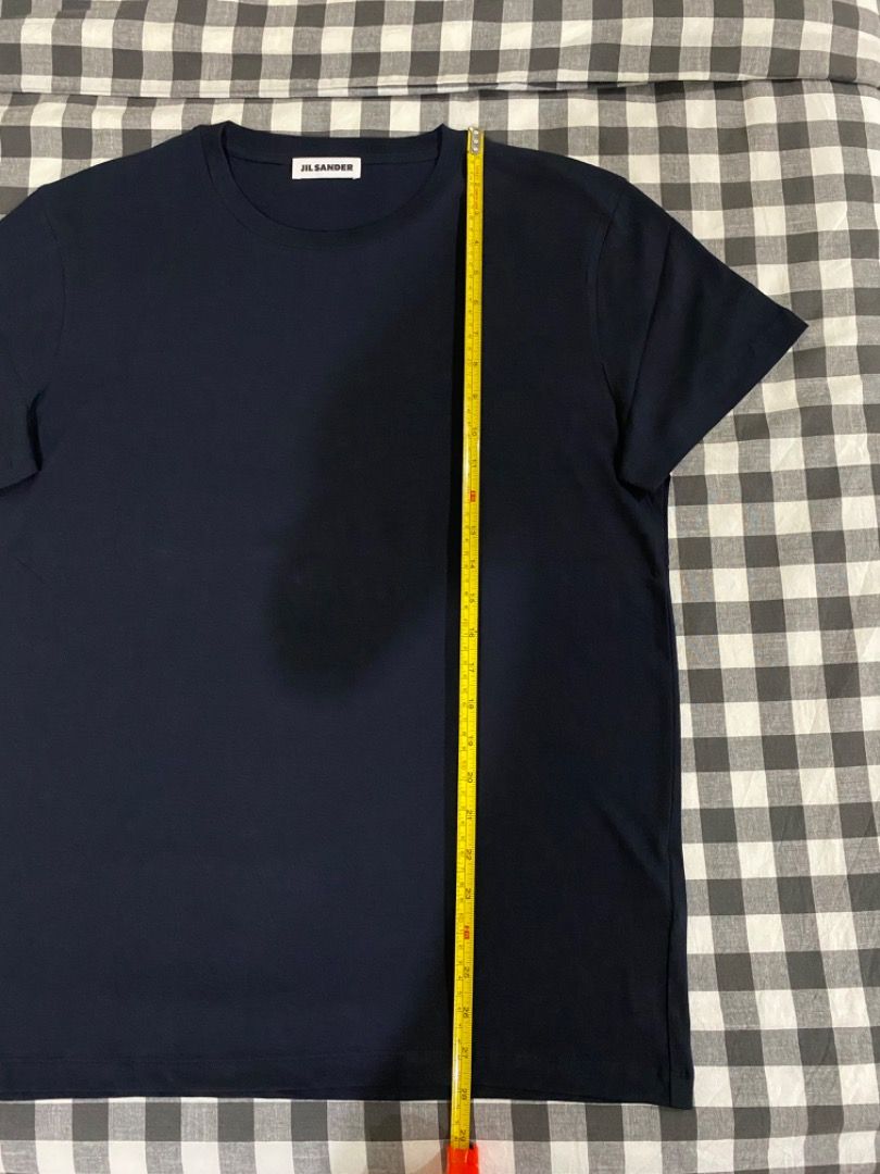 Jil Sander navy blue Tee shirt (tshirt) (Category: Tshirts & Polo Shirts ) located in Paranaque City. Submitted by zebjeugenio (Listing ID 1464304224, Image 2). Description: For sale is a never used Jil Sander Navy blue tee (tshirt) Length: 71cm Width: 51.5 100% cotton Made in Greece .