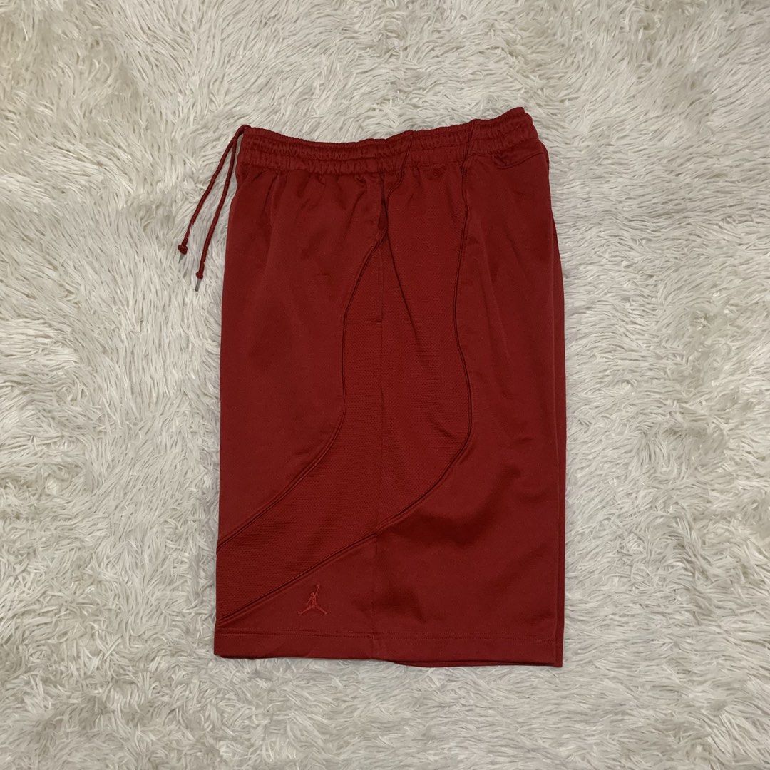 JORDAN (Category: Shorts) located in Manila. Submitted by g00d_thrift (Listing ID 1464278354, Image 1). Description: JORDAN RED LOGO BIHIRA SA MATA SIZE LARGE ADULT WAIST 30-36 LENGTH 23 NO ISSUE LIKE NEW.