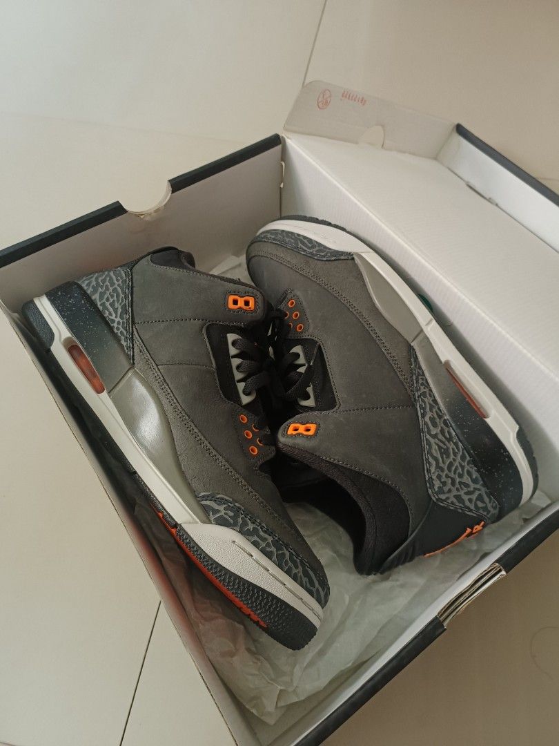 Jordan 3 brandnew (Category: Sneakers) located in Las Pinas. Submitted by kuya_erick (Listing ID 1464174297, Image 2). Description: jordan 3 with og box size 10.5 complete details posted brandnew never worn 5k + sf las pinas meet up.