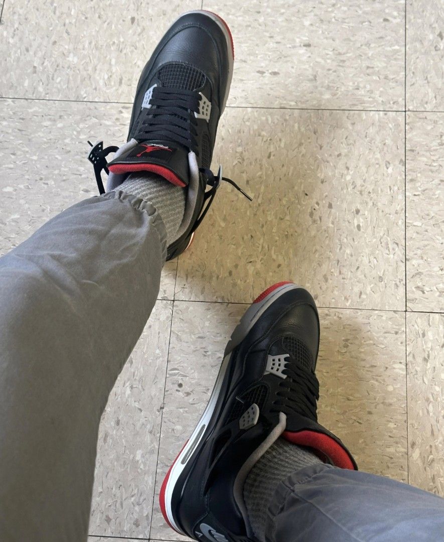 Jordan 4 (Category: Casual Shoes) located in Las Pinas. Submitted by pimiel (Listing ID 1464225739, Image 2). Description: .
