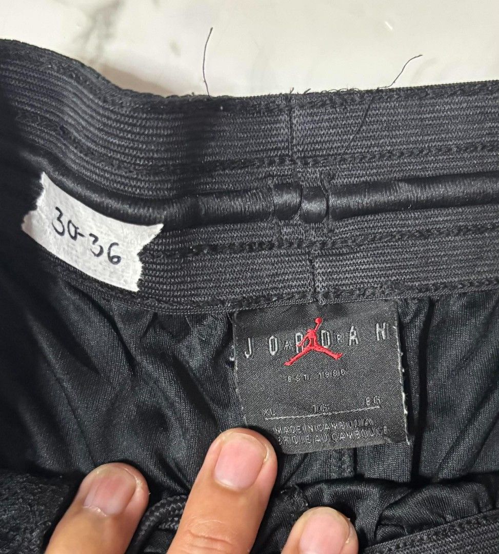 Jordan air short side script (Category: Shorts) located in Manila. Submitted by lux_sorry (Listing ID 1464257447, Image 3). Description: Jordan🔥 Authentic/Legit Waist freexL22 9.5/10 Good as new.