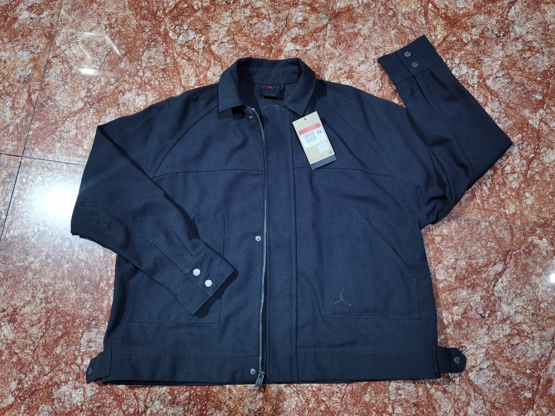 Jordan Flight Utility Jacket Dark Grey (Category: Coats, Jackets and Outerwear) located in Caloocan City. Submitted by cooldudeszion (Listing ID 1464250480, Image 1). Description: - Authentic Jordan jacket - Made with at least 75% recycled fibers - Front pockets for convenience - Button closures on cuffs - Secure zipper closure - Embroidered Jordan logo on chest - Brand new with tags attached Large on Tag Dimension : L-25inc W-25inc Brand new Wha