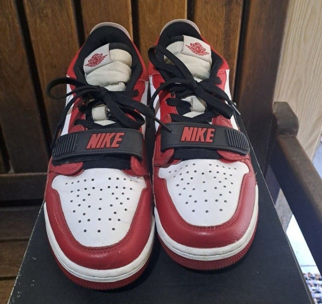 Jordan Legacy (Category: Casual Shoes) located in Las Pinas. Submitted by pimiel (Listing ID 1464226168, Image 3). Description: us 9.