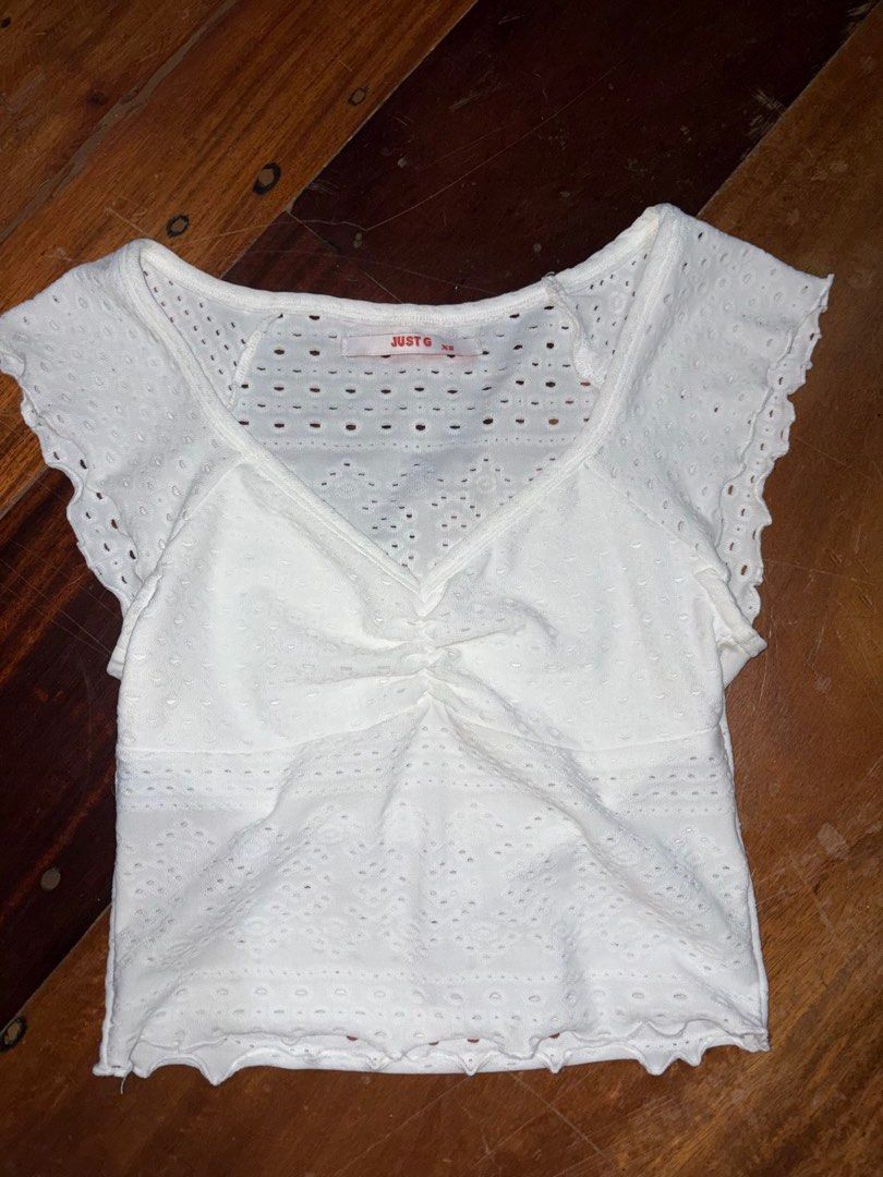 Just G Eyelet Dainty Top (Category: Others Tops) located in Pasig City. Submitted by luxurypreloved12 (Listing ID 1463951036, Image 3). Description: - Brand: Just G - Type: Eyelet Top - Color: White - Size: XS - Condition: Excellent, Crisp condition - Lalamove / LBC fr ortigas - NO LP NO LOWBALLERS OR JOY RESERVERS Tags: just g / brandy melville / isa the label .