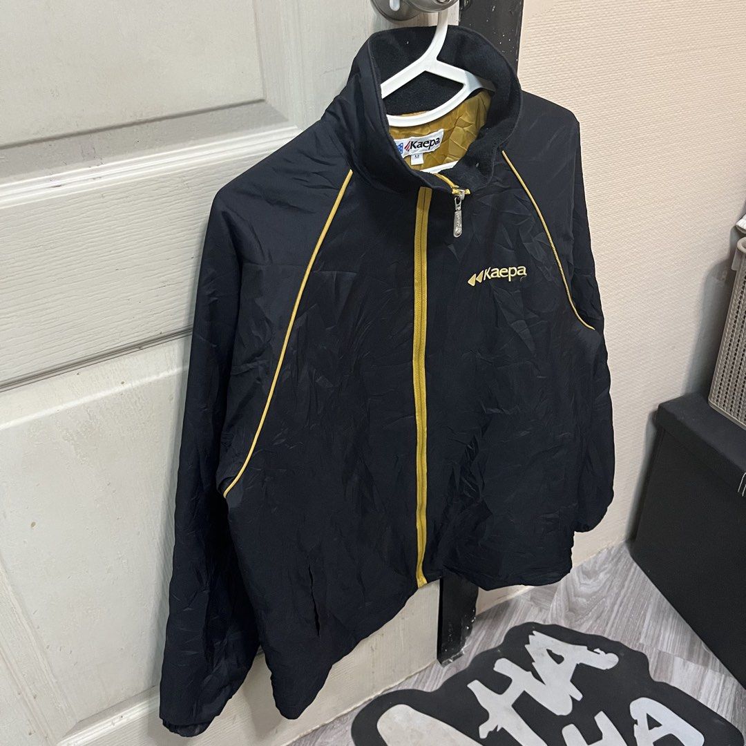 Kaepa | Two Tone Windbreaker (Category: Coats, Jackets and Outerwear) located in Quezon City. Submitted by giometryyy (Listing ID 1464227149, Image 1). Description: 26 x 22 Medium - Semi Large excellent condition ganda ng color combination embroidered logo 📍East Fairview, QC 🛵 Lalam0ve / JnT 💰Payment first.