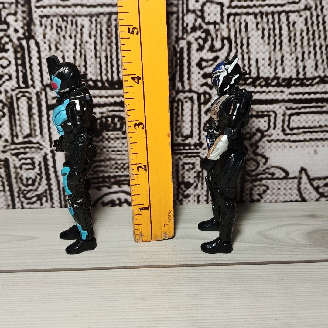 Kamen Rider Sodo Collectable figure Set (Category: Action & Battle Toys) located in Iloilo. Submitted by quistor (Listing ID 1464247600, Image 3). Description: Product Features: Kamen Rider Sodo Collection Figure Set Color: as the picture shows Size: 4 inches - see Ruler inches for size comparison Condition: Japan surplus toys, authentic, no box, No extra accessories, selling as is. Package Content: 2pc Notes: Due to the light and screen setting 