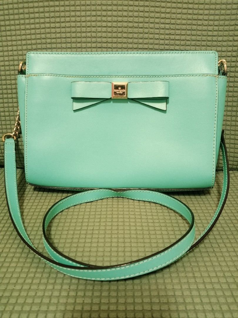 Kate Spade (Category: Shoulder Bags) located in Las Pinas. Submitted by bolddog.d26d26 (Listing ID 1464168742, Image 1). Description: good as new slightly used but not abused.