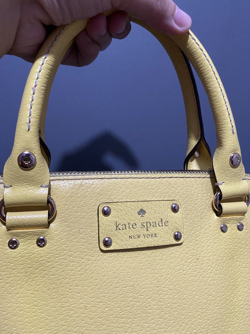 Kate Spade Dome Large (Category: Cross-body Bags) located in Batangas. Submitted by bagstolove2.0 (Listing ID 1464345278, Image 2). Description: .