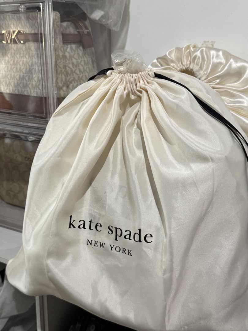 Kate Spade Dumpling Brand New in gray (Category: Shoulder Bags) located in San Fernando. Submitted by lei_sheena (Listing ID 1464196333, Image 3). Description: Brand New Authentic With Dust Bag With Tag .