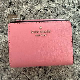 (Category: ) located in . Submitted by ellebvee (Listing ID 1464181296, Image 1). Description: .