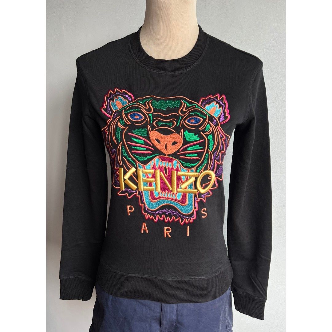 Kenzo Sweatshirt Jacket sweater pullover (Category: Longsleeves) located in Quezon City. Submitted by rosepam (Listing ID 1464168516, Image 2). Description: Kenzo Paris Black Tiger Logo Embroidered Sweatshirt Size on tag: S (160/80a) FIX PRICE Measurements posted for reference Wash before wearing (stored item).