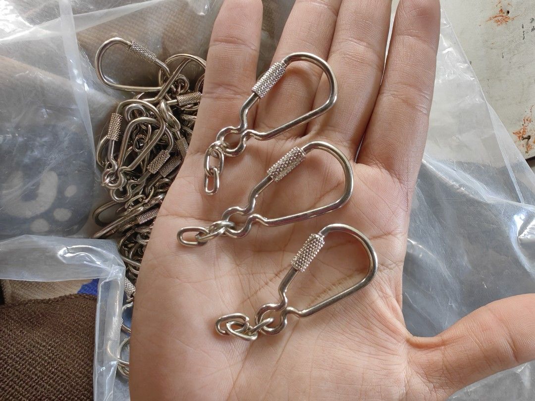 Keychain hook (Category: Other Accessories) located in Calamba. Submitted by princesspauliney. (Listing ID 1464193334, Image 1). Description: 10 pesos each 80 for 10pcs Shoppee check out.