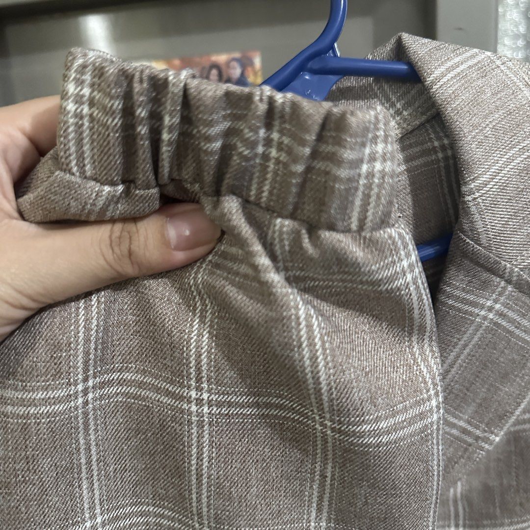 Kids Plaid Blazer and Pants Set (Category: Babies & Kids Fashion) located in Kawit. Submitted by wevibevintage (Listing ID 1464256586, Image 2). Description: Fits 3yo.