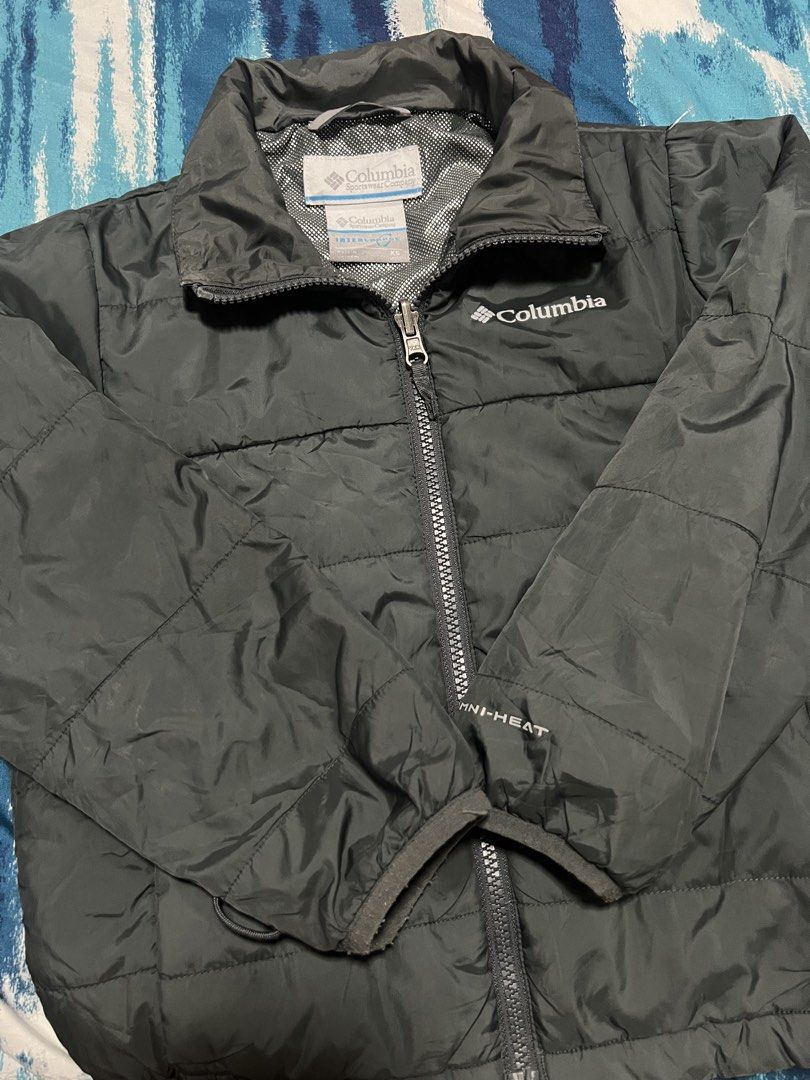 Kids Puffer Jacket | Columbia | Winter (Category: Babies & Kids Fashion) located in Quezon City. Submitted by vice_president (Listing ID 1464274198, Image 2). Description: Columbia Puffer Jacket Omni Heat Lightly used condition Product: Columbia Kids’ Interchange Inner / Puffer Jacket (featuring Omni-Heat™ thermal-reflective lining), mall price: P4,500+ Length: 18 inches Width: 15 inches Best fits 3-4 years old toddlers but still depends on body 