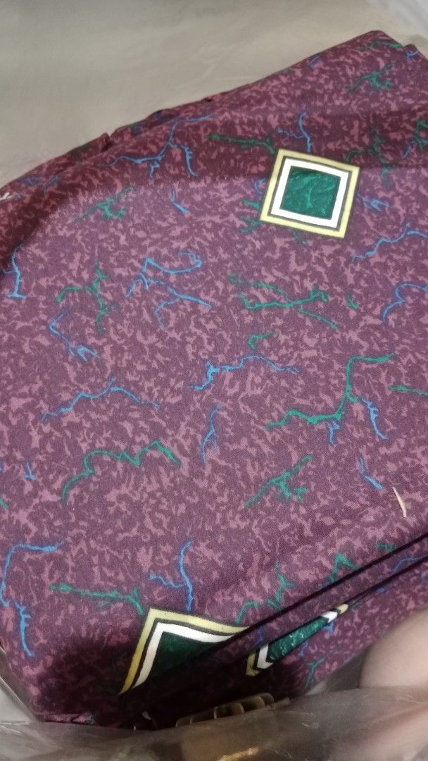 King Size Bedding Set (Category: Bedding & Towels) located in Las Pinas. Submitted by myraflores317 (Listing ID 1464244286, Image 2). Description: ✅Comforter ✅Flat Sheet ✅ Fitted Sheet ✅Skirted Fitted Sheet ✅4pcs double XL Pillow Cases Brand new Never been used Very nice purple design/color Imported RFS: My bed is only queen size. Gave to me as a gift. .