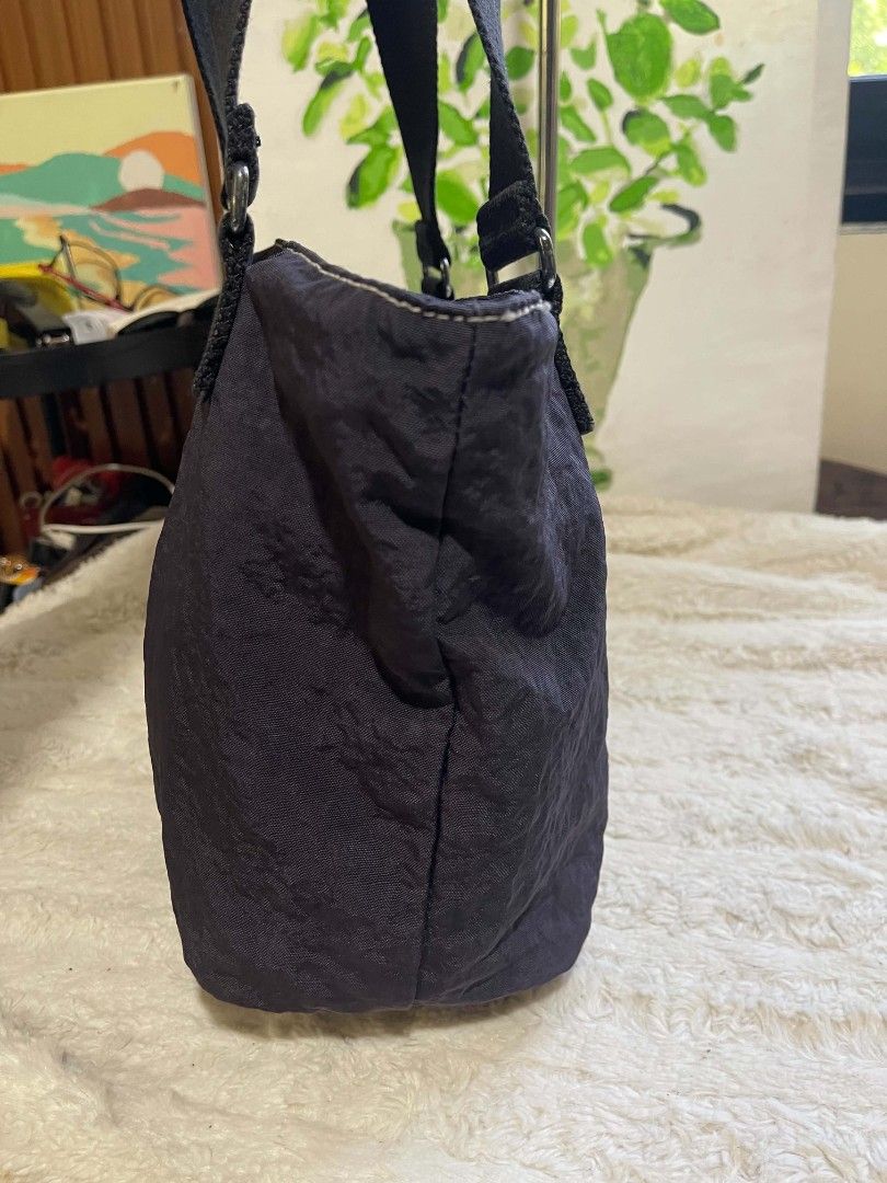 Kipling blue shoulder bag Original (Category: Shoulder Bags) located in Naawan. Submitted by twillycalledprelovedbags (Listing ID 1464171658, Image 2). Description: issue may dirt sa loob, and missing monkey.