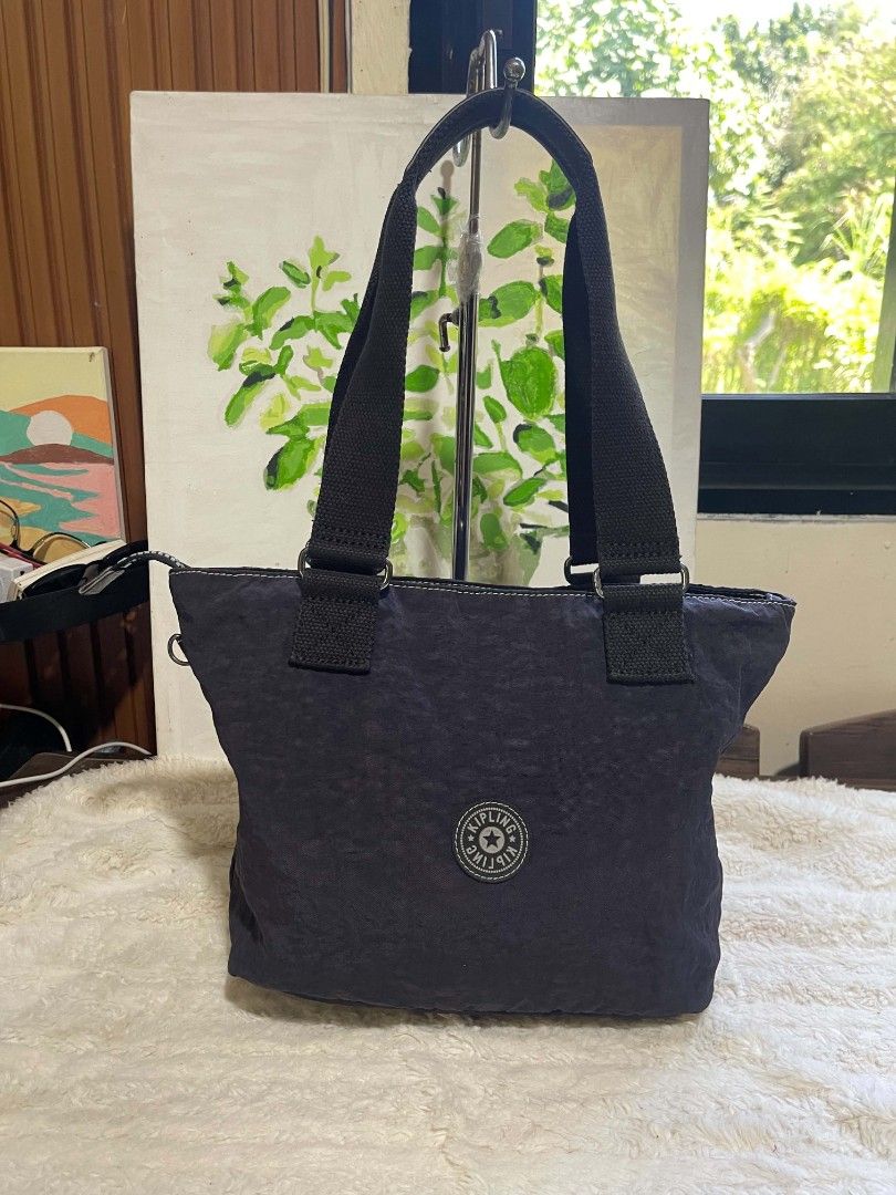 Kipling blue shoulder bag Original (Category: Shoulder Bags) located in Naawan. Submitted by twillycalledprelovedbags (Listing ID 1464171658, Image 1). Description: issue may dirt sa loob, and missing monkey.