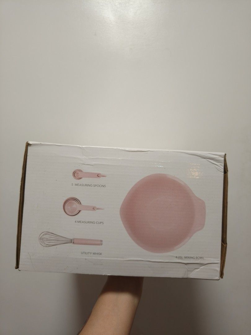 Kitchen Aid Baking Set Pink (Category: Homemade Bakes) located in Cavite. Submitted by phtmt (Listing ID 1464284428, Image 2). Description: Sealed with free pink cooling rack.