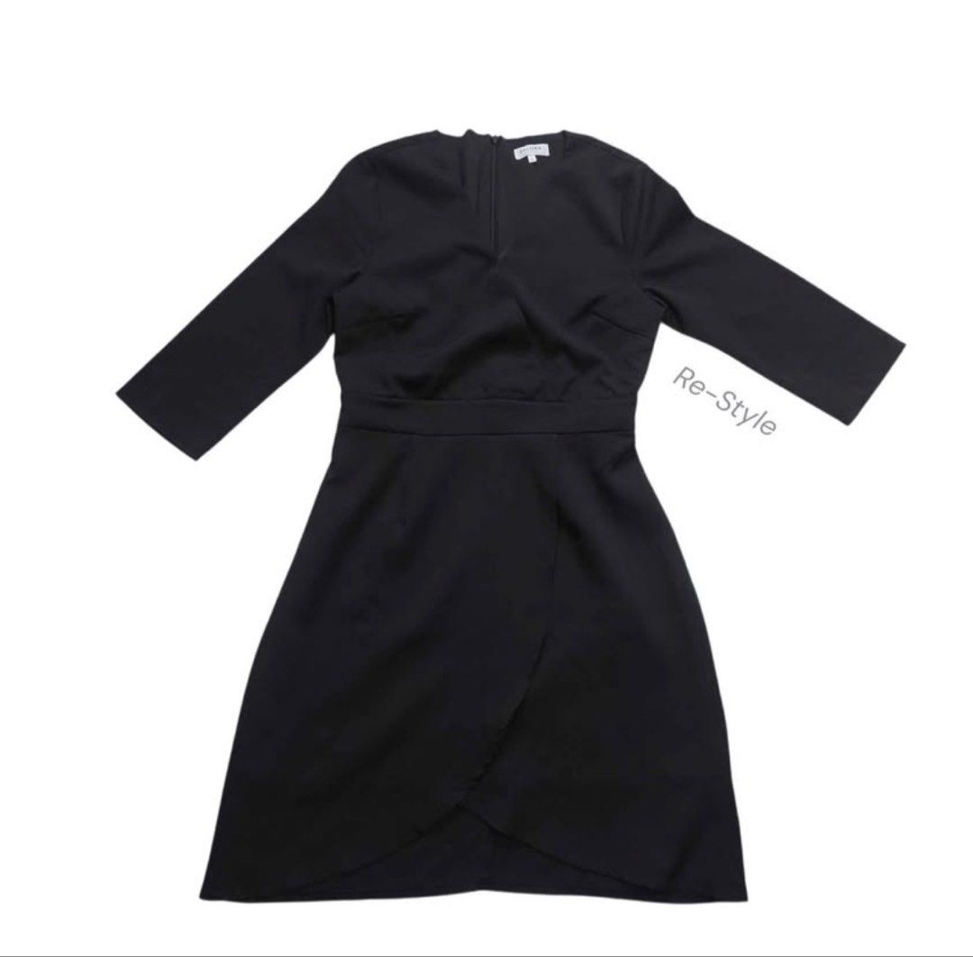 Knee-length V-neck Formal Dress (Category: Dresses) located in Baguio. Submitted by restyle.by.candy (Listing ID 1464232628, Image 1). Description: .