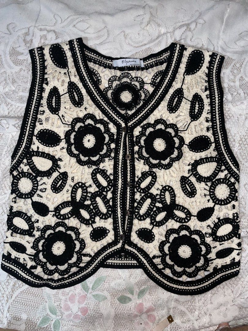 Knitted Crochet Vest (Category: Vests) located in Mandaluyong City. Submitted by restystar (Listing ID 1464215613, Image 1). Description: 45 width 50 length .